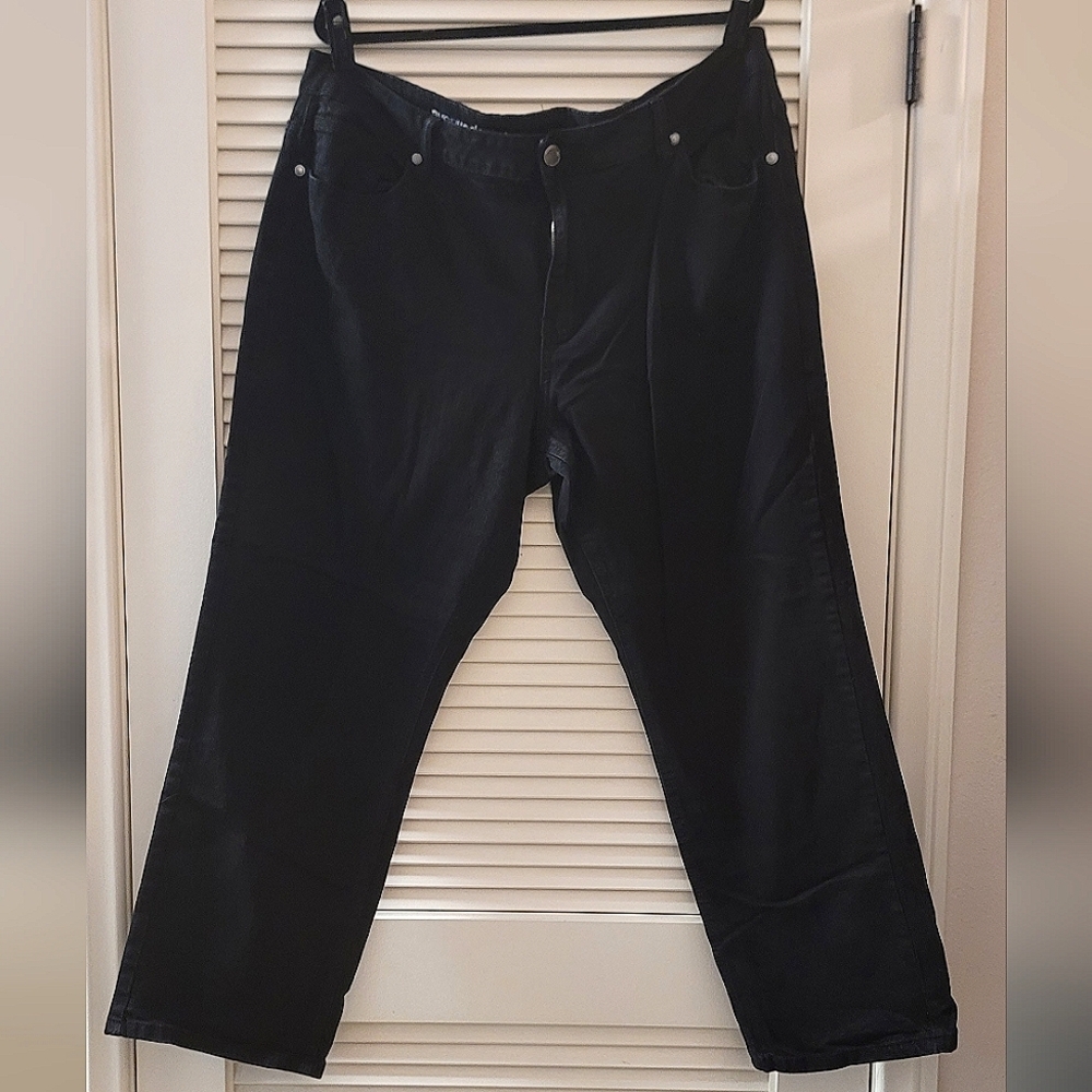 Avenue - (Plus-Size) Black Straight Leg Jeans With Pockets